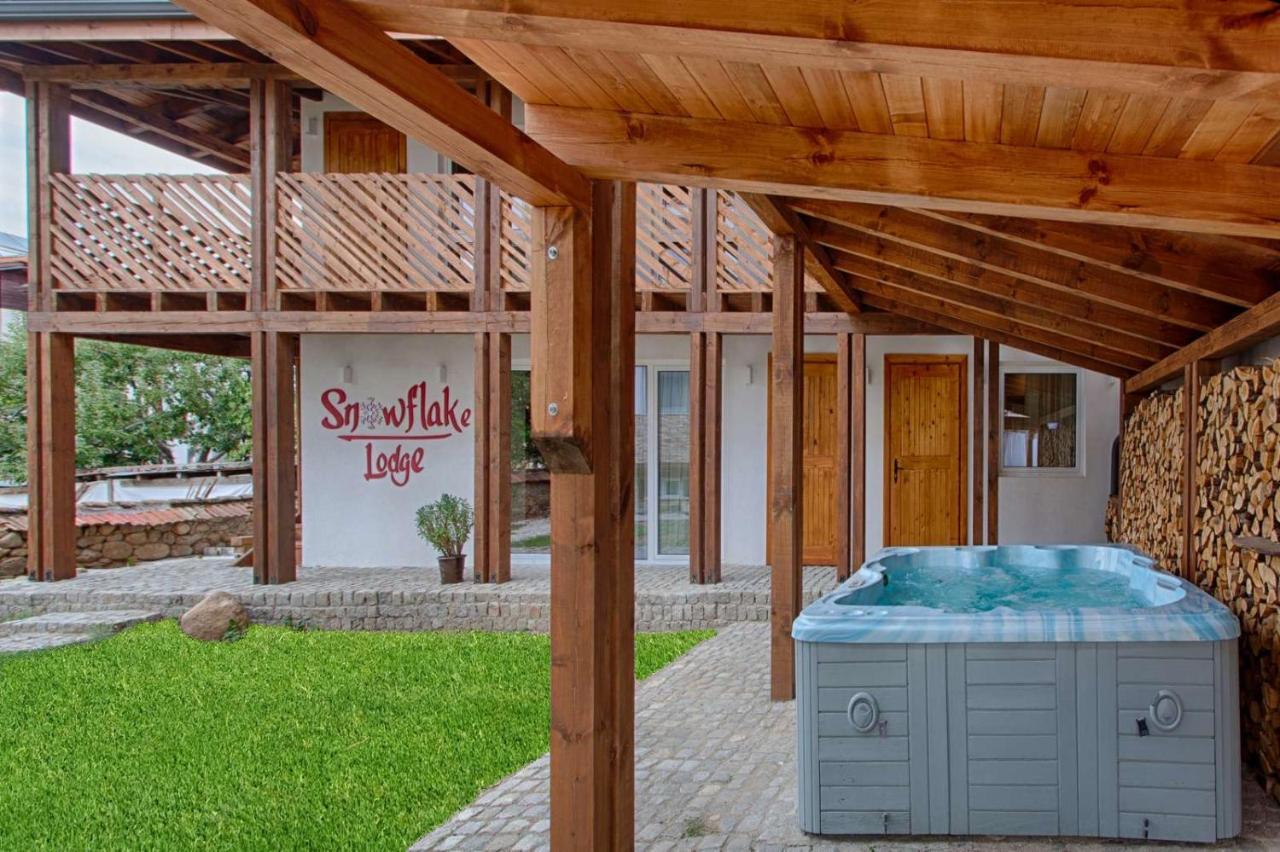 Къщи За Гости Сноуфлейк Snowflake Chalet And Snowflake Lodge บันสโก ภายนอก รูปภาพ