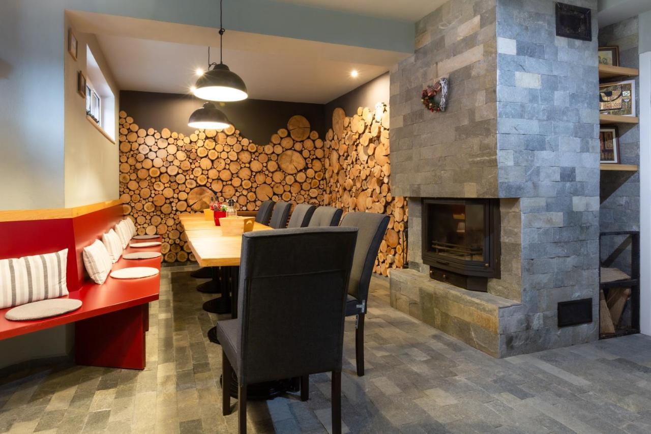 Къщи За Гости Сноуфлейк Snowflake Chalet And Snowflake Lodge บันสโก ภายนอก รูปภาพ